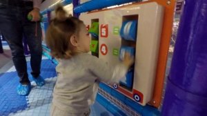Милана в игровой комнате