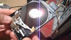 Ремонт жесткого диска WD на 120 гб, очередной клин блока магнитных головок.