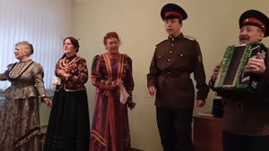 Сухою я корочкой питалася