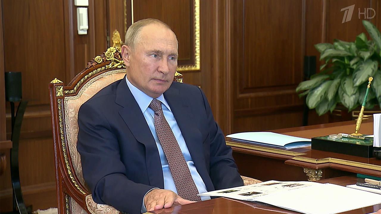 Поддержка аграриев в центре внимания Владимира Путина на встрече с главой "Россельхозбанка"