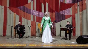 "Саратовские страдания" исполняет Мария Чичикина