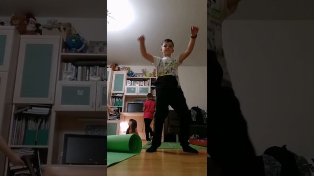 Танец"а уже фсё" смотреть онлайн