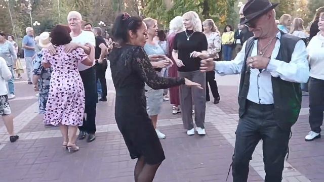 город Белгород Элегантные танцы.