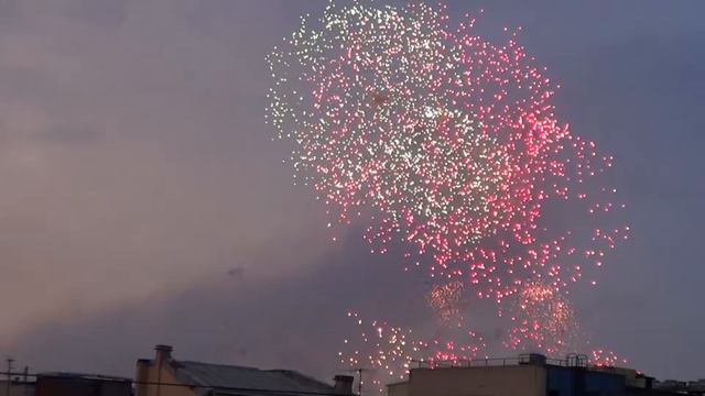 Салют в честь Дня Победы. СПб. 2014. смотреть онлайн