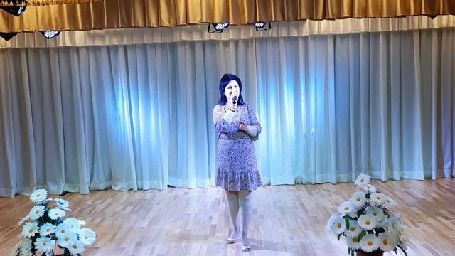 С праздником! С Днем семьи, любви и верности. Любите и будьте любимы. смотреть онлайн