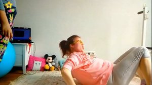 Йога челлендж на двоих с мамой новые позы !