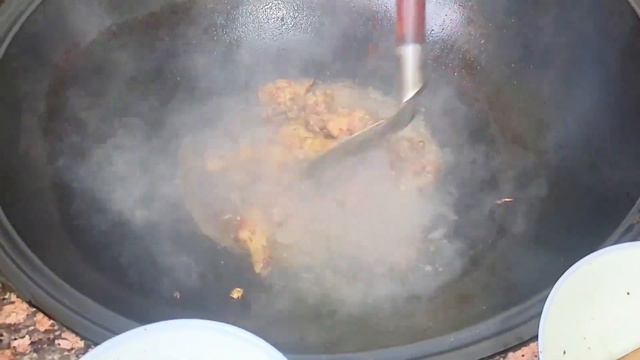 一早土豆拿140ml奶喂狗子，晚餐老爸又做了好吃的，这伙食太好了 смотреть онлайн