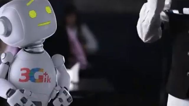 Триджик в кафе: Официантка, модем за мой счет смотреть онлайн