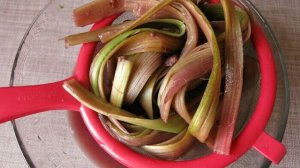 Пирог с ревенем и рикоттой