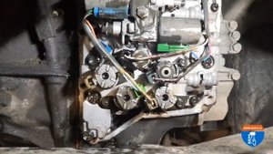 Volvo V70, Aisin Warner AW55-50, Замена масла и чистка соленоидов гидроблока (www.zparts.lv)