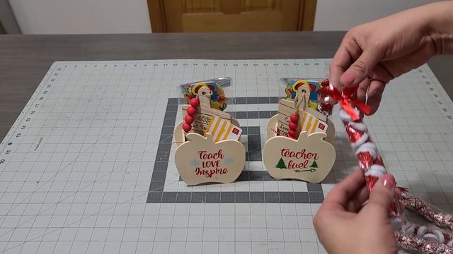 dollartree  Diy Teacher Christmas gift baskets
