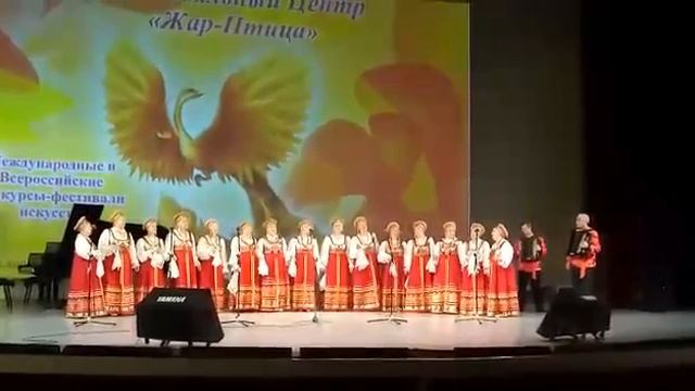 Русские народные песни "Девичья Любовь" и "Я на печке молотила". Ансамбль "Россияночка" смотреть онлайн