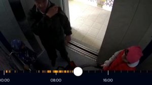 Традиционное  воспитание попало на запись видеокамер в лифте многоэтажного дома в ХМАО