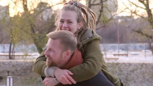 "Мне грустно на тебя смотреть" Сергей Есенин. Читает Андрей Лукашенко смотреть онлайн