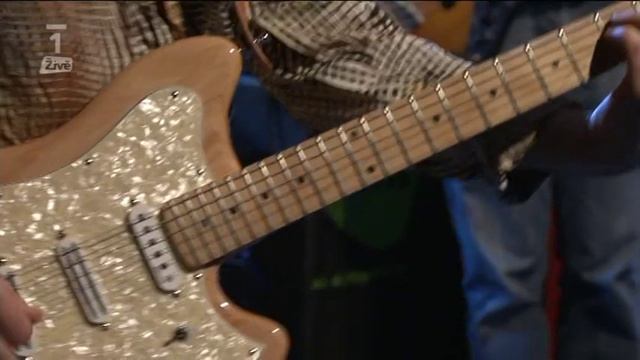 Kamil Střihavka a Leaders!! - Černá růže (Živě na jedničce 7.5.2012) смотреть онлайн