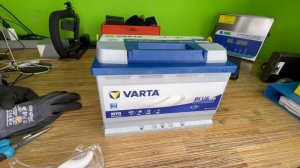 Varta Blue Dynamic EFB N70, 70 Ah 760 A PKW/Auto Batterie Unboxing und Anleitung