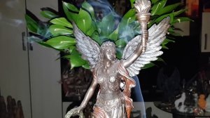 МЕЖДУ СЦИЛЛОЙ И ХАРИБДОЙ..Продолжение...