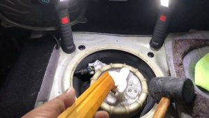 Honda stream RN6 fuel filter and fuel regulator DIY change