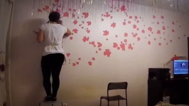 Кошка порвала обои? Не беда! смотреть онлайн