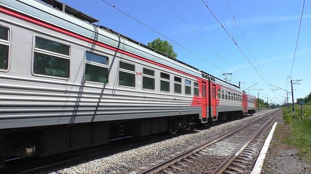 "Теперь 4 вагона". ЭТ2М-079 сообщением Храмцовская - Екатеринбург-Пасс. на о.п. 57 км