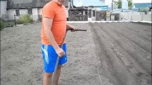 ?? ? ?Ручной мини плуг для посадки картошки.