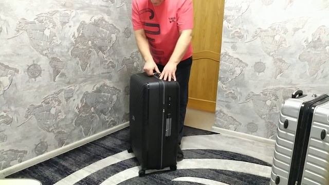 В Аэропорту Шереметьево |грузчики| ЛОМАЮТ новые чемоданы