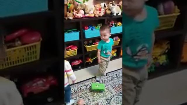 Знакомство с няней. Садик на дому. смотреть онлайн