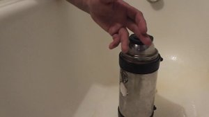 Быстрая чистка термоса белизной.
