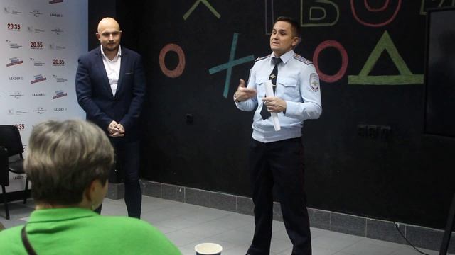 Полицейские и общественники напомнили студентам о способах противодействия мошенничеству