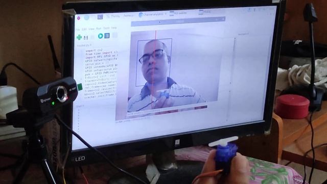 raspbian bullseye opencv facetracking servo | csrt tracker opencv