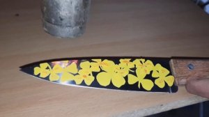 Кухонный нож Клевер Двухслойное травление рисунка на ноже 三叶草在刀上两层蚀刻图片