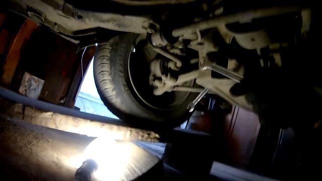 Ваз 2114. Замена термостата. Печка дует холодным воздухом. Делаем ВАЗ теплее. смотреть онлайн