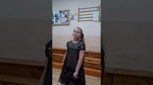 Народная украинская песня "Птичка" в обработке П.И. Чайковского, исполняет Герцева Варвара