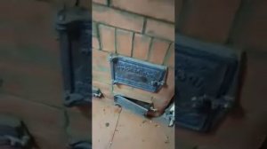 Первая топка новой печи 3x3 кирпича с КПД 75%