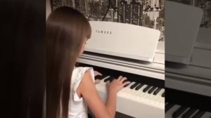 Я играю на пианино. Анастасия Князева