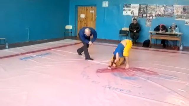 Кропивко 1 схватка по ТБ.mp4 смотреть онлайн