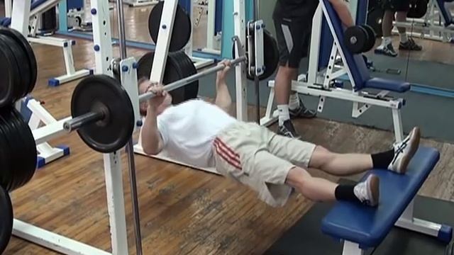 №081 — Горизонтальные подтягивания смотреть онлайн