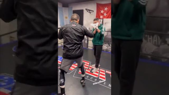 MARAVILLA MARTINEZ  ENTRENANDO PREVIO A SU COMBATE CON 46 AÑOS