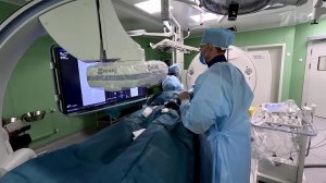 Врачи и хирурги совершают подвиги на передовой и на сложнейших операциях в тылу