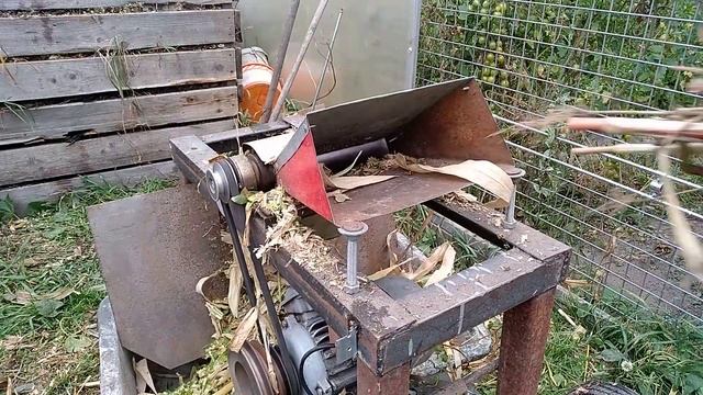 Рубим кукурузу, меняем шкив // Самодельный огородный измельчитель