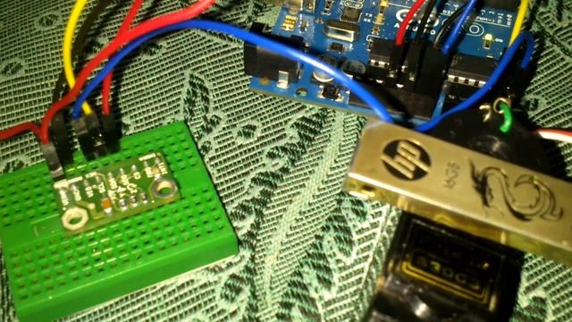 Gyrosensor (L3G4200D) and servo motor with arduino