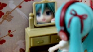 Hatsune Miku Sailor Suit Ver Nendoroid Review