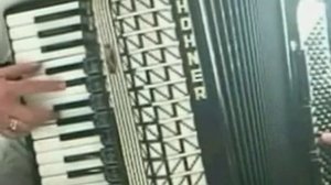 nozie - 63 - ADDIO AMORE -  on Hohner accordeon and keyboard combo.MPG
