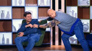 Маркони ощупал Даву на глазах Гасанхановой