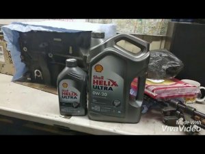 Замена масла в двигателе на Toyota Voxy hybrid 2014