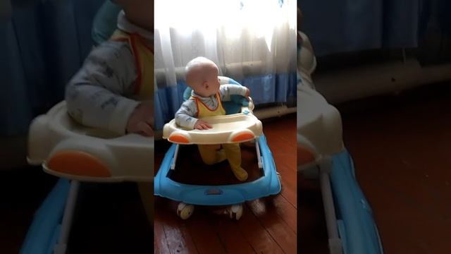 Первый раз в ходунках? смотреть онлайн