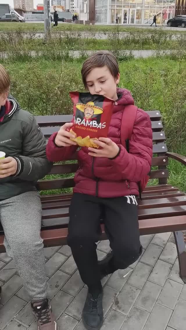 Мексиканцы едят мексиканскую еду