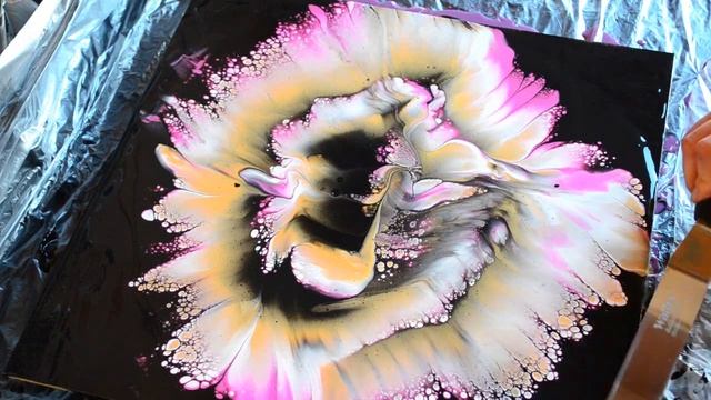 Акриловая заливка. Цветочная техника. смотреть онлайн