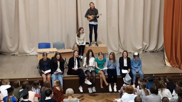Осень🍂 школа, снова идти 🚶♀️ 🚶♂️ [День гимназиста]