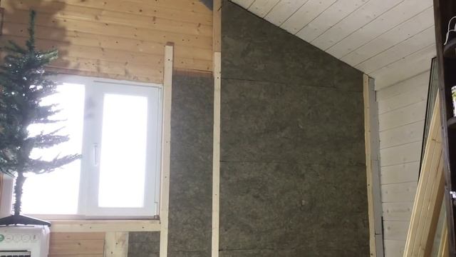 УТЕПЛИЛ ПОСЛЕДНЮЮ СТЕНУ, ДОМ В ДЕРЕВНЕ. смотреть онлайн